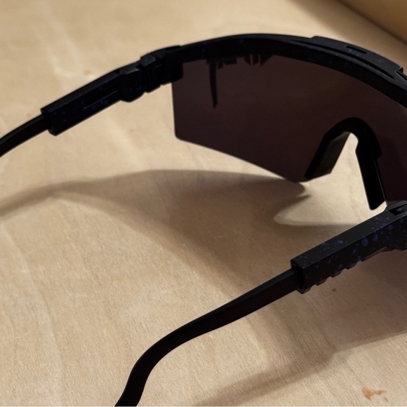 NWT - Polarized Pit Viper Sunglasses - Midnight Blue Lens & Speckled Black Frame - Picture 4 of 8